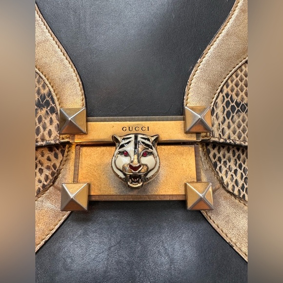 Gucci
Python Medium Osiride Top Handle Bag - Picture 2 of 10